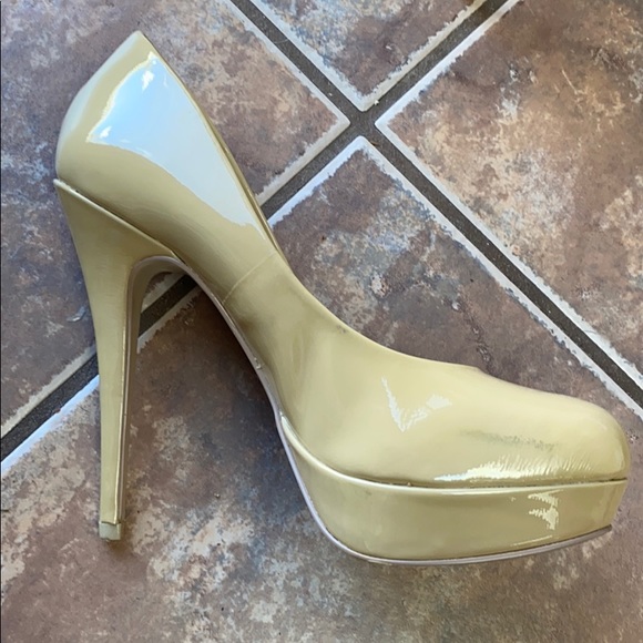 Nude patent leather stilettos size 8 - - Picture 5 of 10